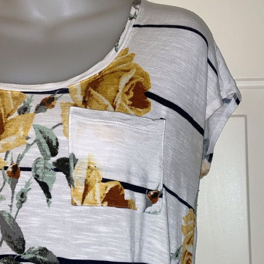 24/7 Maurices S Yellow White Flowers Striped Casual Shirt Top - Picture 2 of 7